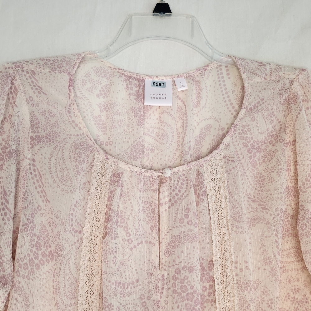 LC Lauren Conrad Pastel Pink Paisley Pleated Ruffled Blouse Womens Large - Picture 3 of 5